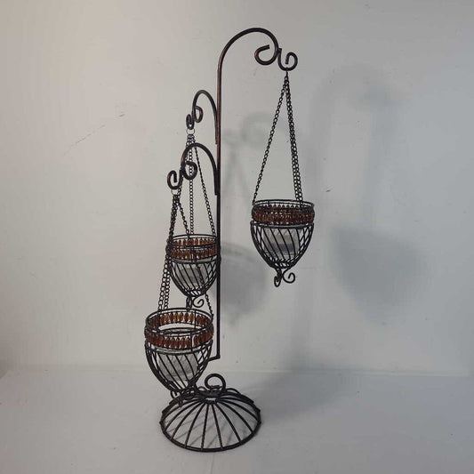 TRIPLE TEALIGHT HOLDER ON STAND