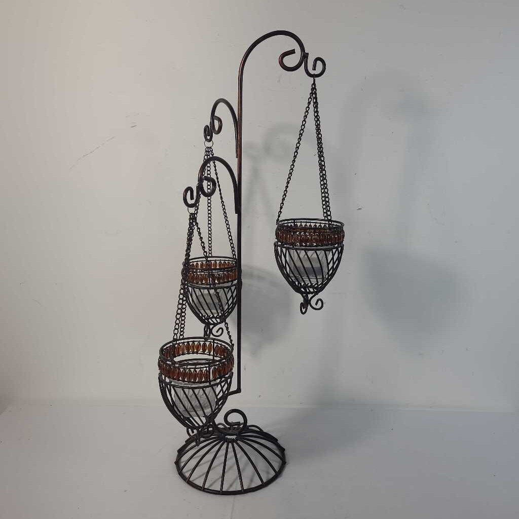 TRIPLE TEALIGHT HOLDER ON STAND