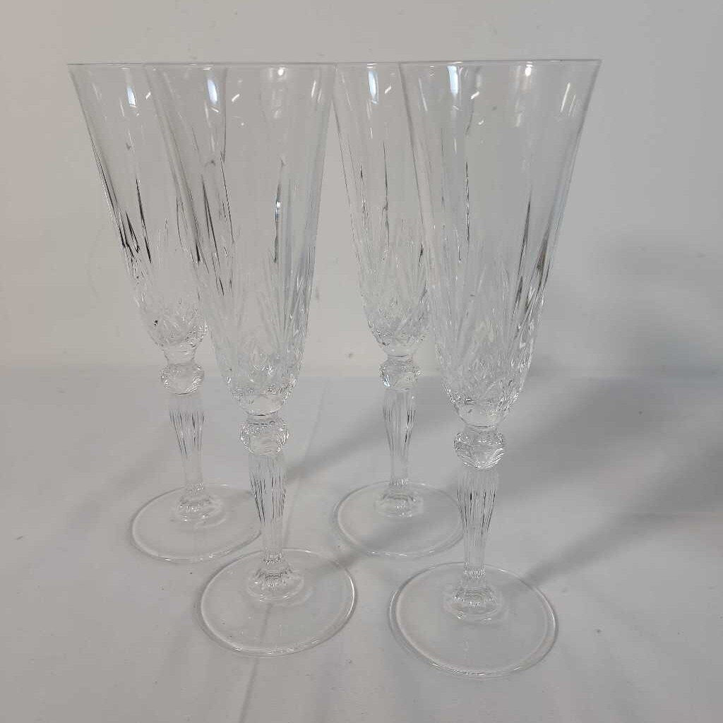 S/4 CRYSTAL CHAMPAGNE FLUTES