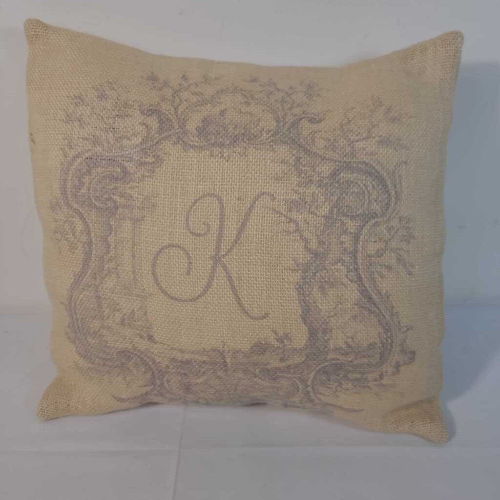 BURLAP K PILLOW