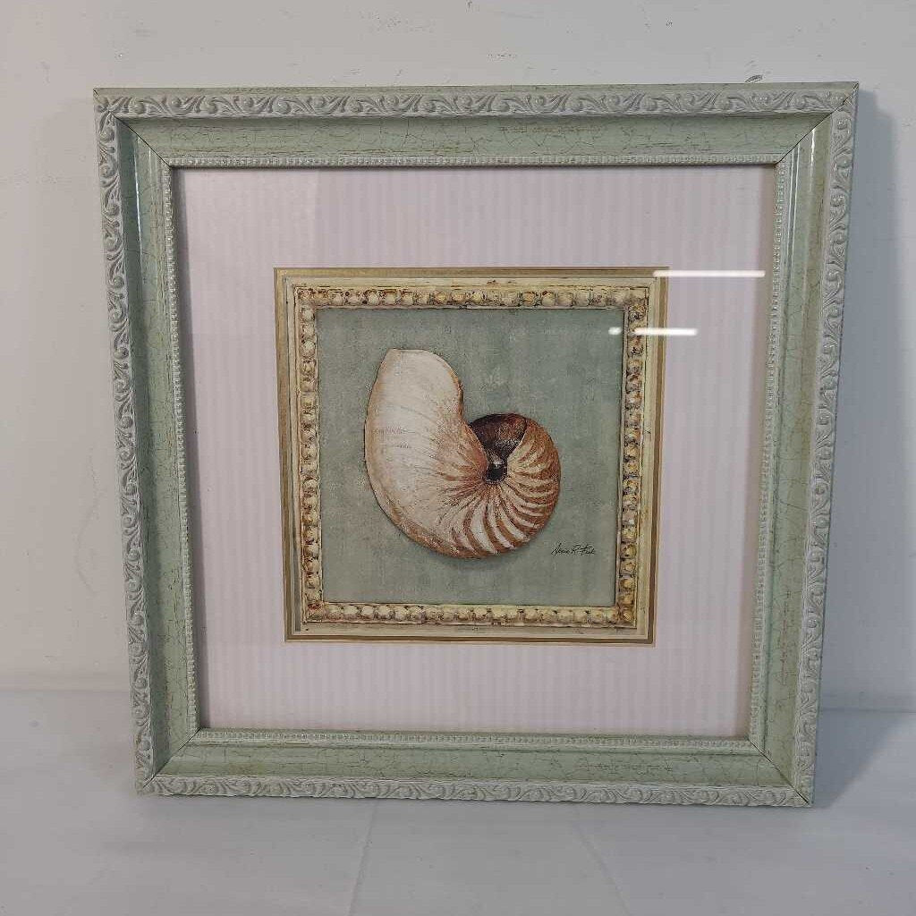 GREEN FRAMED SHELL