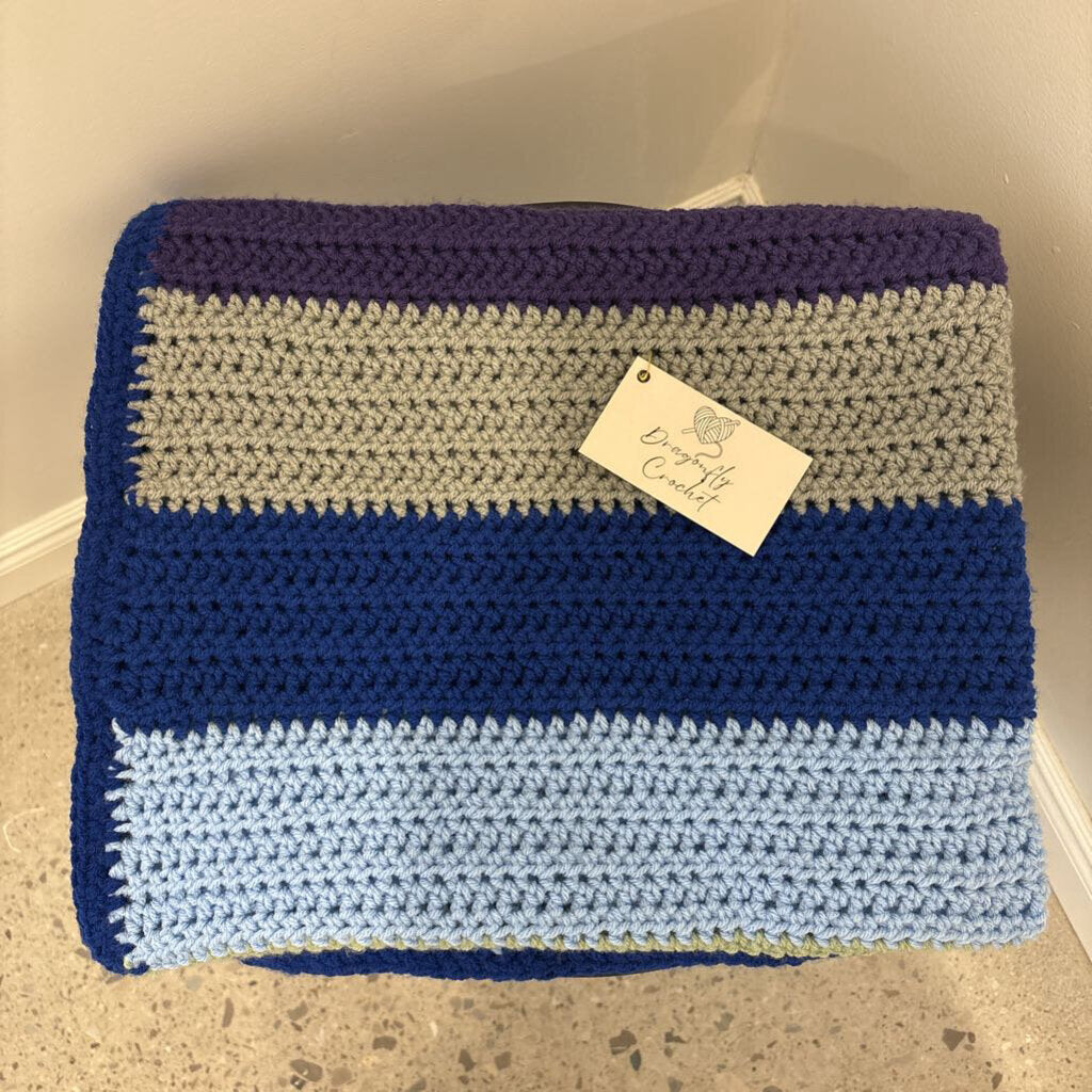 STRIPED THROW