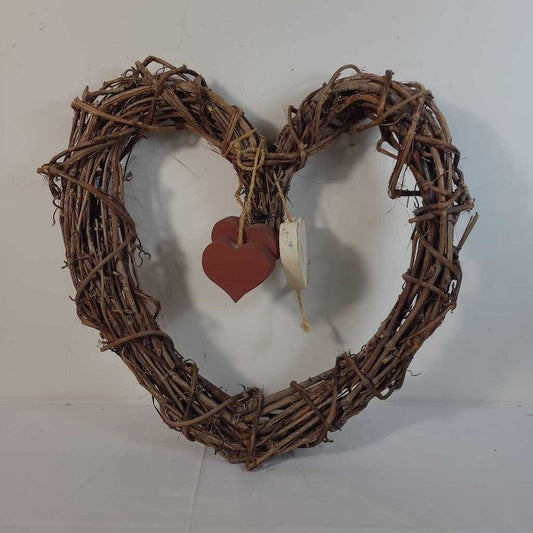 HEART TWIG WREATH