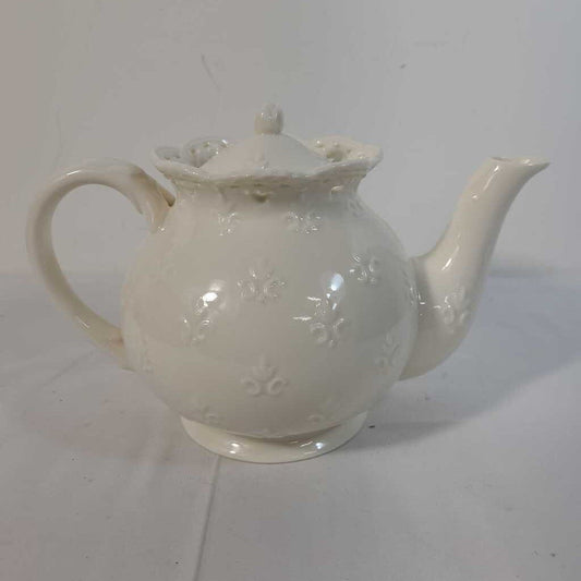 SKYE MCGHIE CREAM LACE TEAPOT