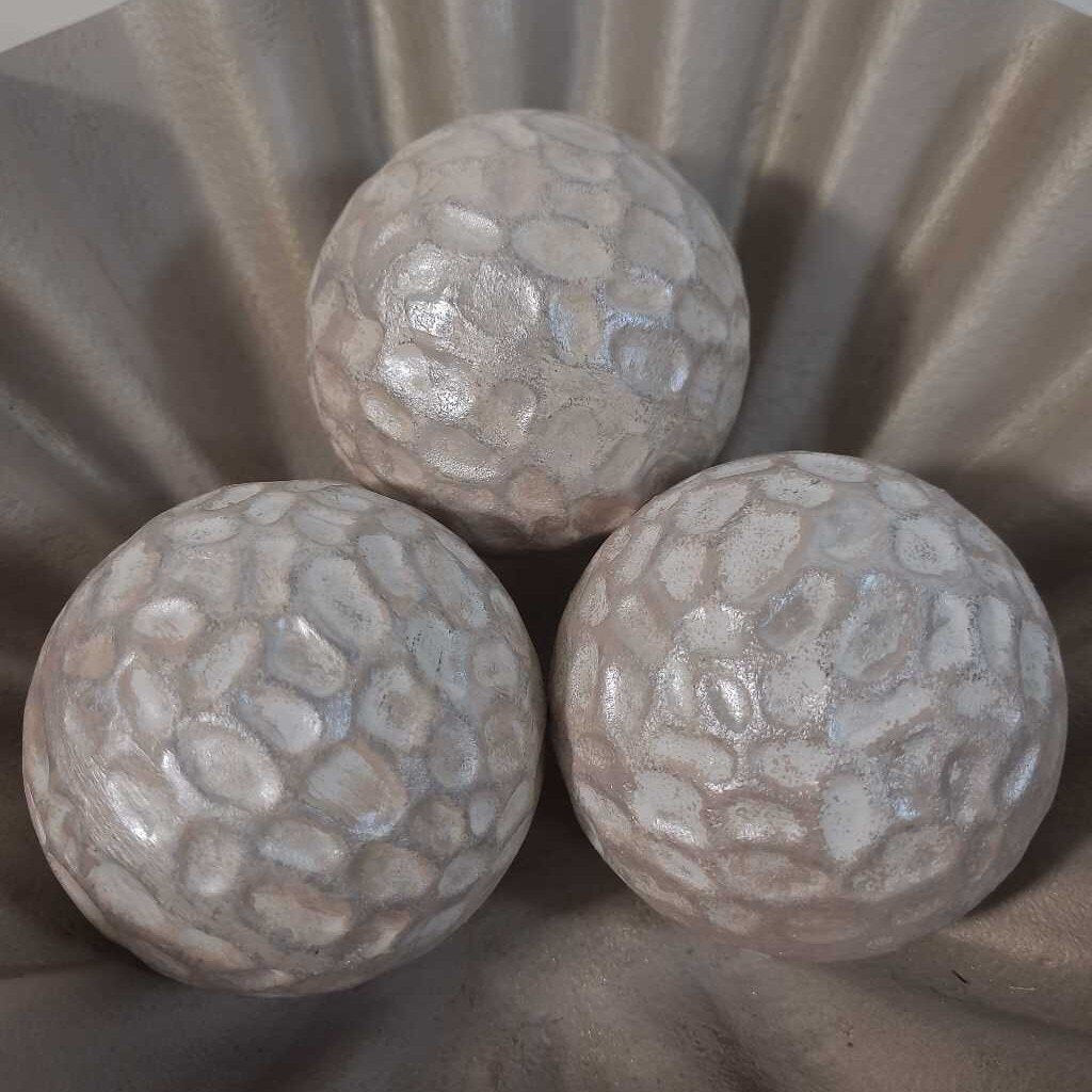 S/3 PEARL DIMPLED BALLS