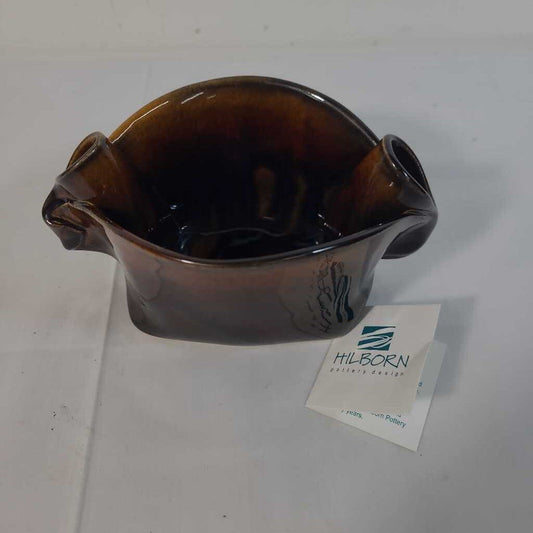 HILBORN POTTERY BROWN GLAZED PINCH BOWL