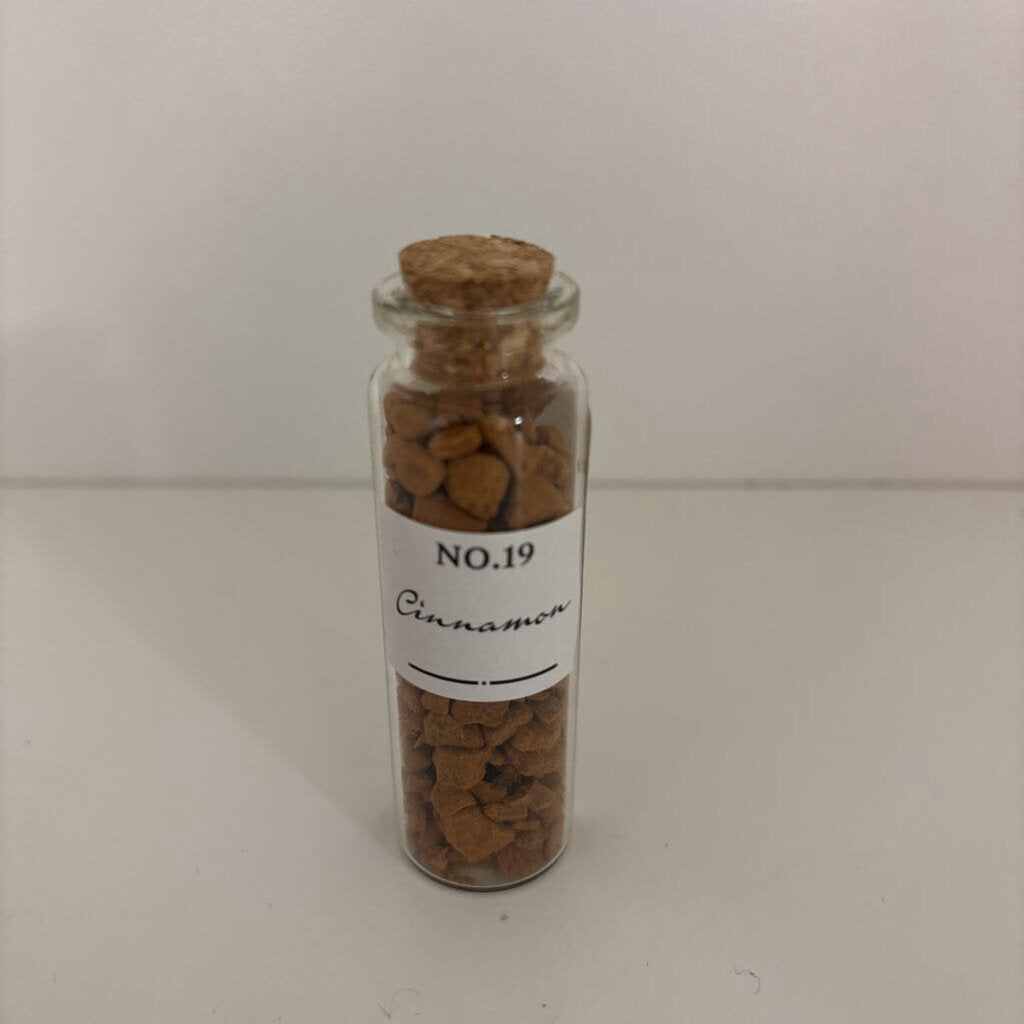 CINNAMON VIAL