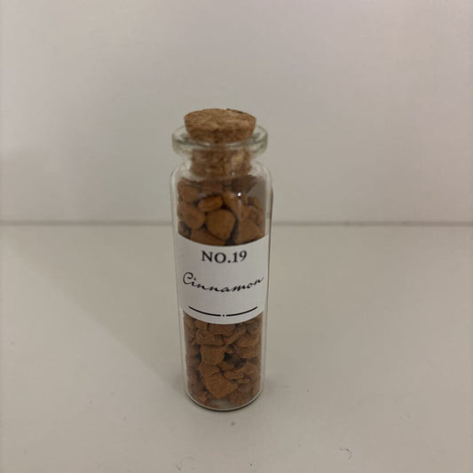 CINNAMON VIAL