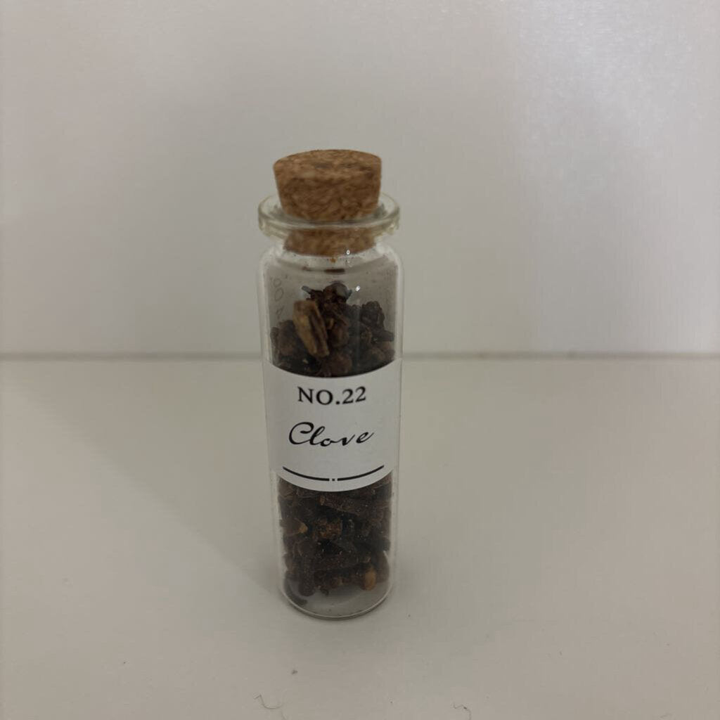 CLOVE VIAL