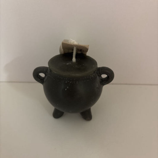 CAULDRON BEESWAX CANDLE