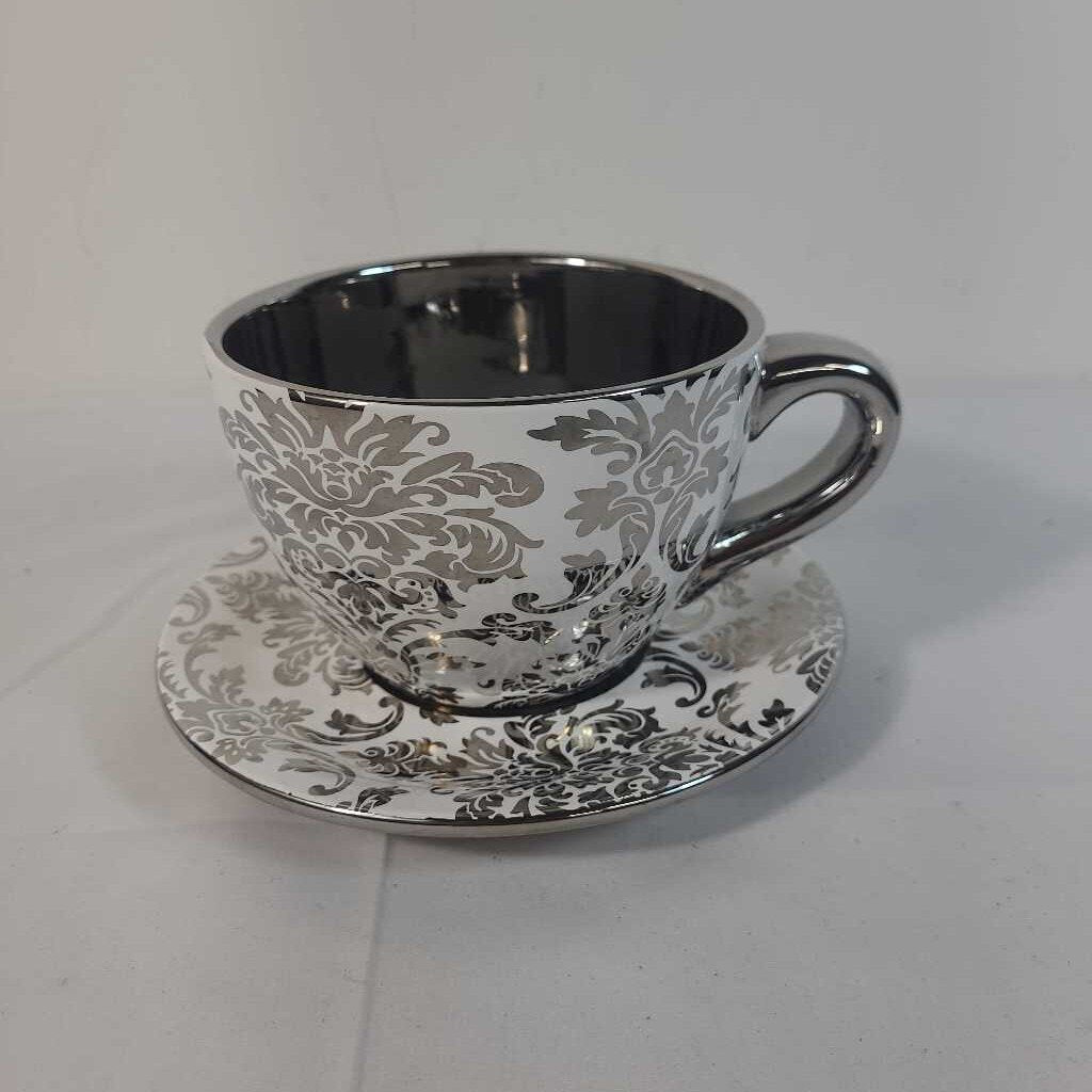 WHITE/ SILVER CUP & SAUCER PLANTER