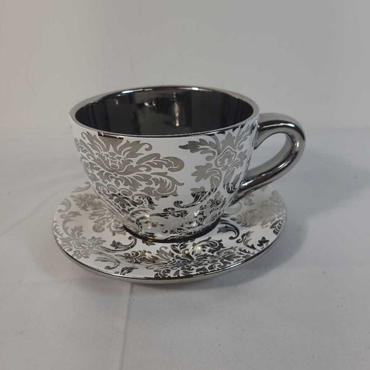 WHITE/ SILVER CUP & SAUCER PLANTER