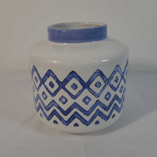 BLUE & WHITE VASE
