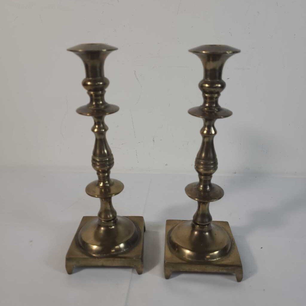 PR SOLID BRASS CANDLE HOLDERS W/SQUARE BASE