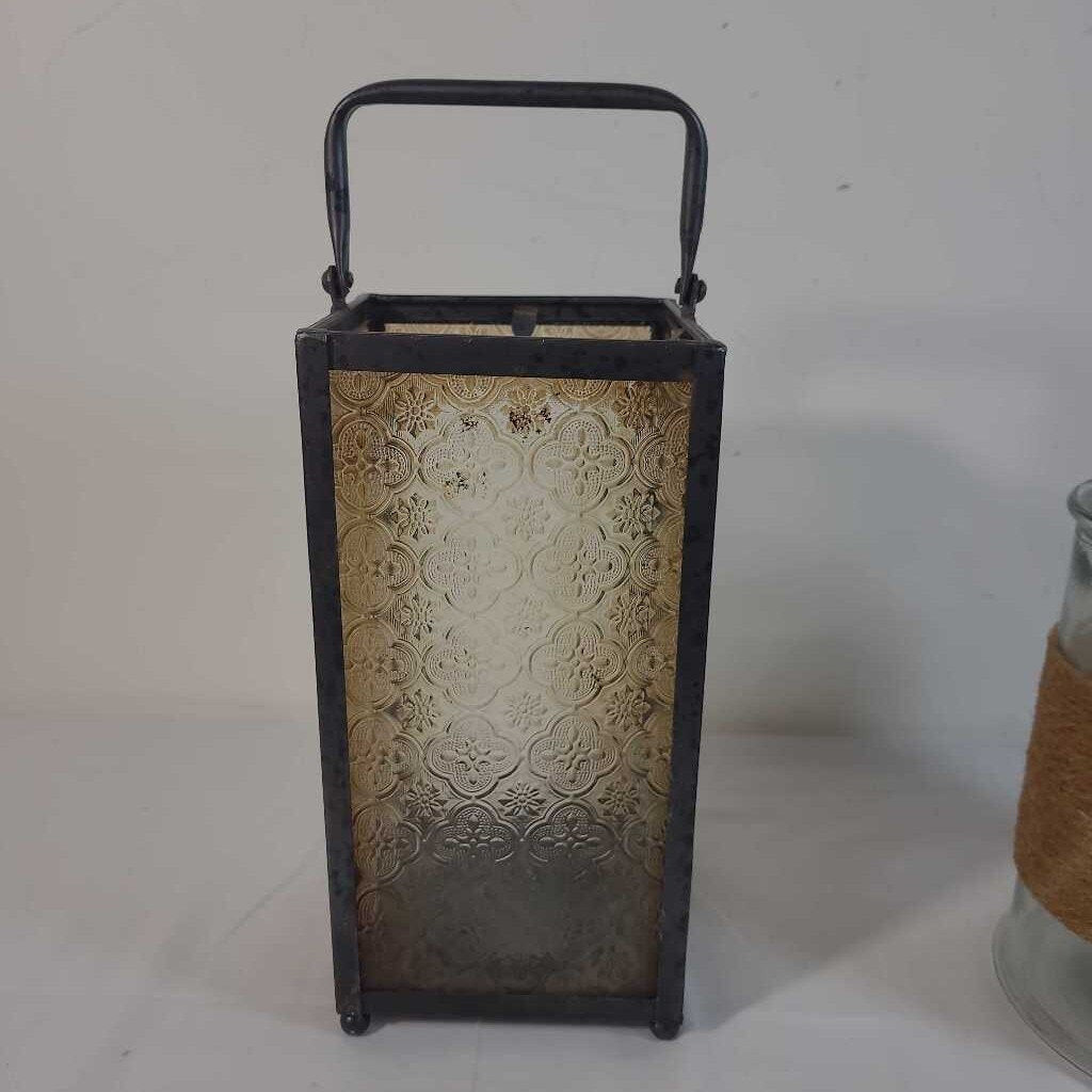 AMBER GLASS LANTERN
