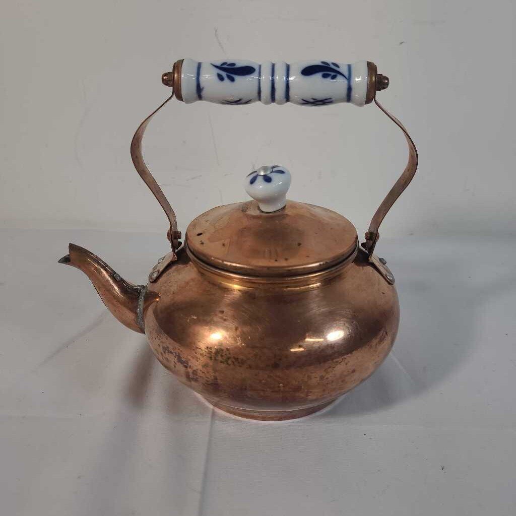 SM COPPER TEAPOT