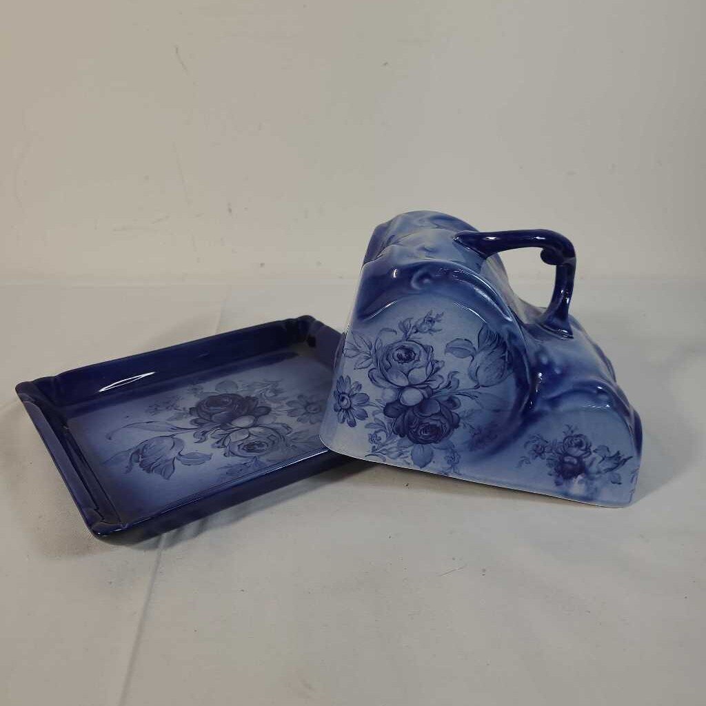 VTG EMPRESS STAFFORDSHIRE BLUE FLORAL ;LIDDED CHEESE DISH