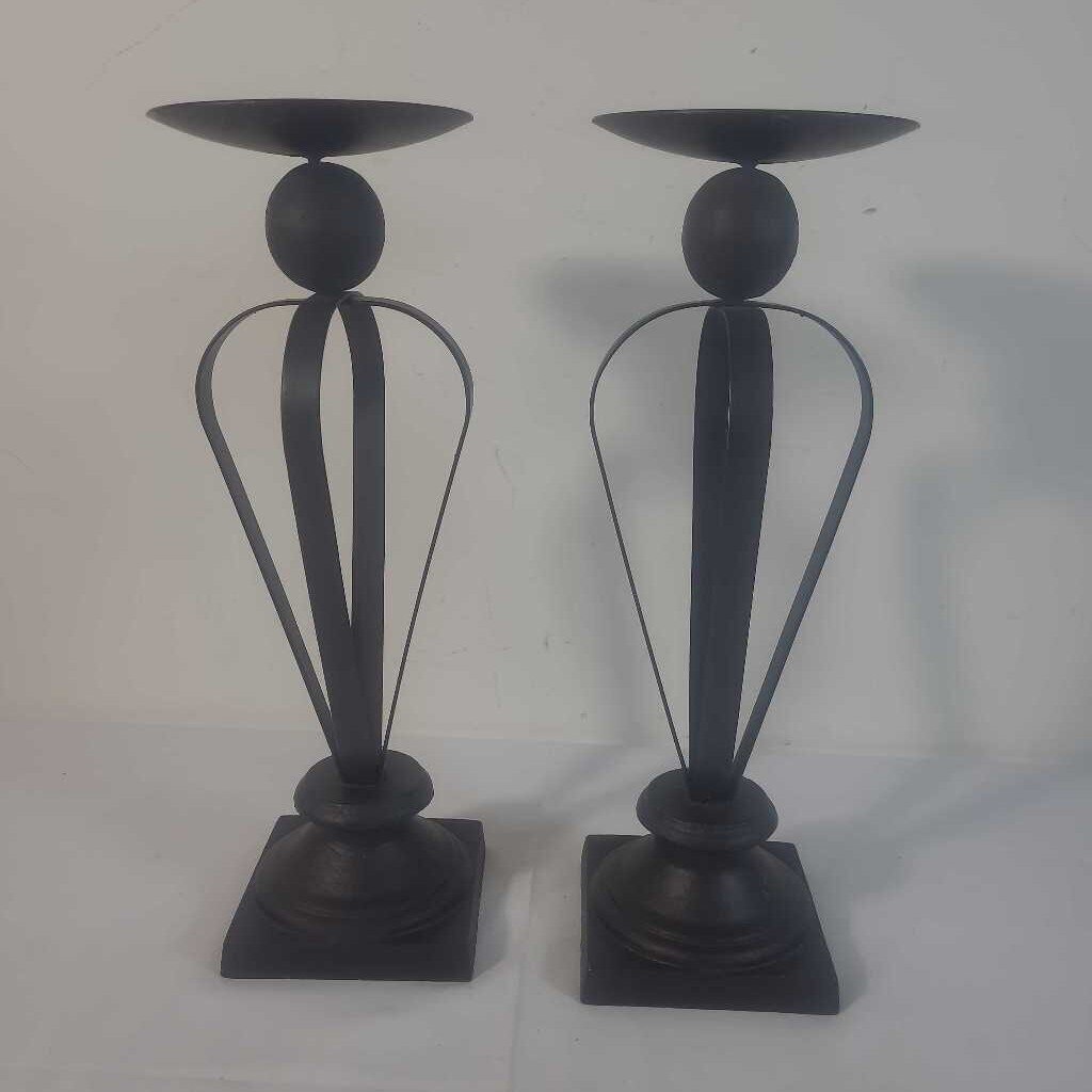 PR IRON CANDLE HOLDERS