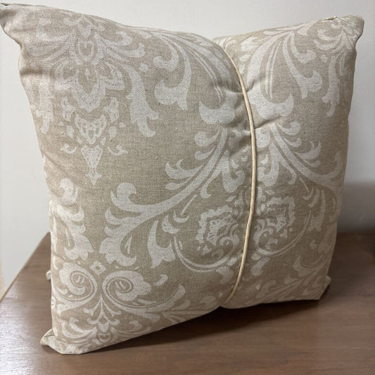 Ornamental Brlap 18"x 18" Polyfill Insert Price for 2