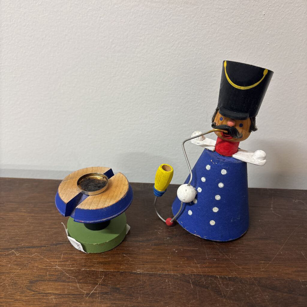SOLDIER INCENSE BURNER GERMAN ERZQEBIRGE COLLECTIBLE : CONE SITS INSIDE BODY