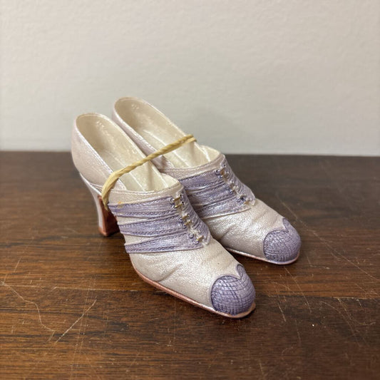 VICTORIAN SHOES FOR TRINKETS OR DISPLA, MODEL : PROMENADE
