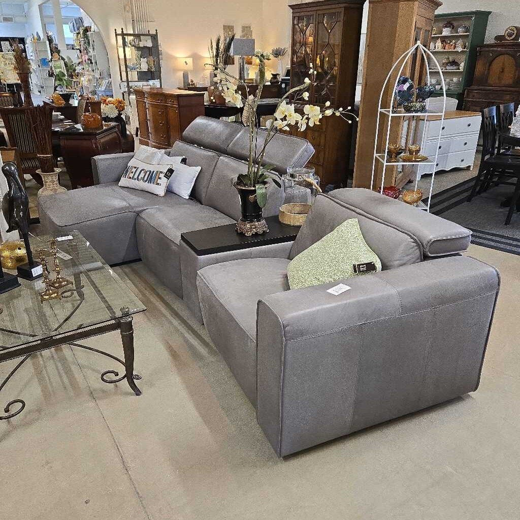 PALLISER LEATHER SECTIONAL W/ CHAISE & RECLINER