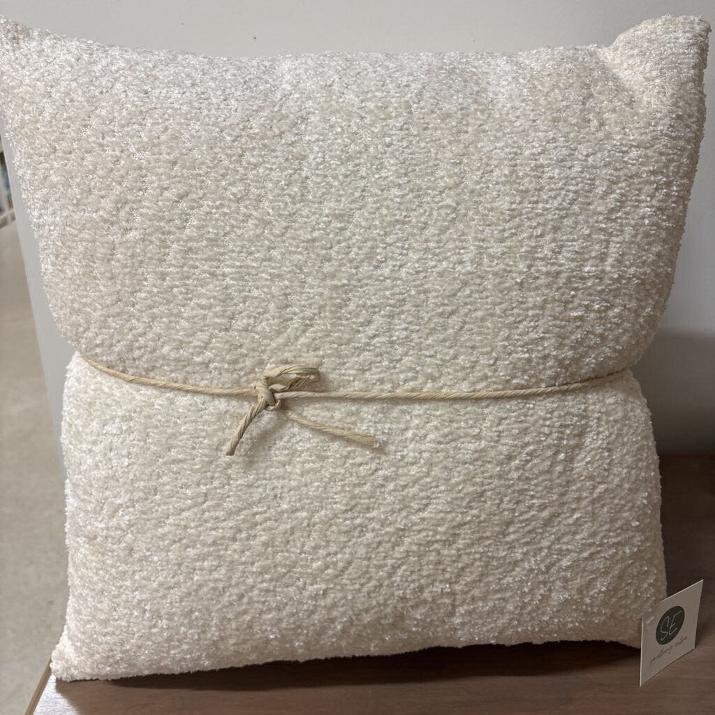 PARON CREAM 20X20 POLYFILL INSERT PRICE FOR 2