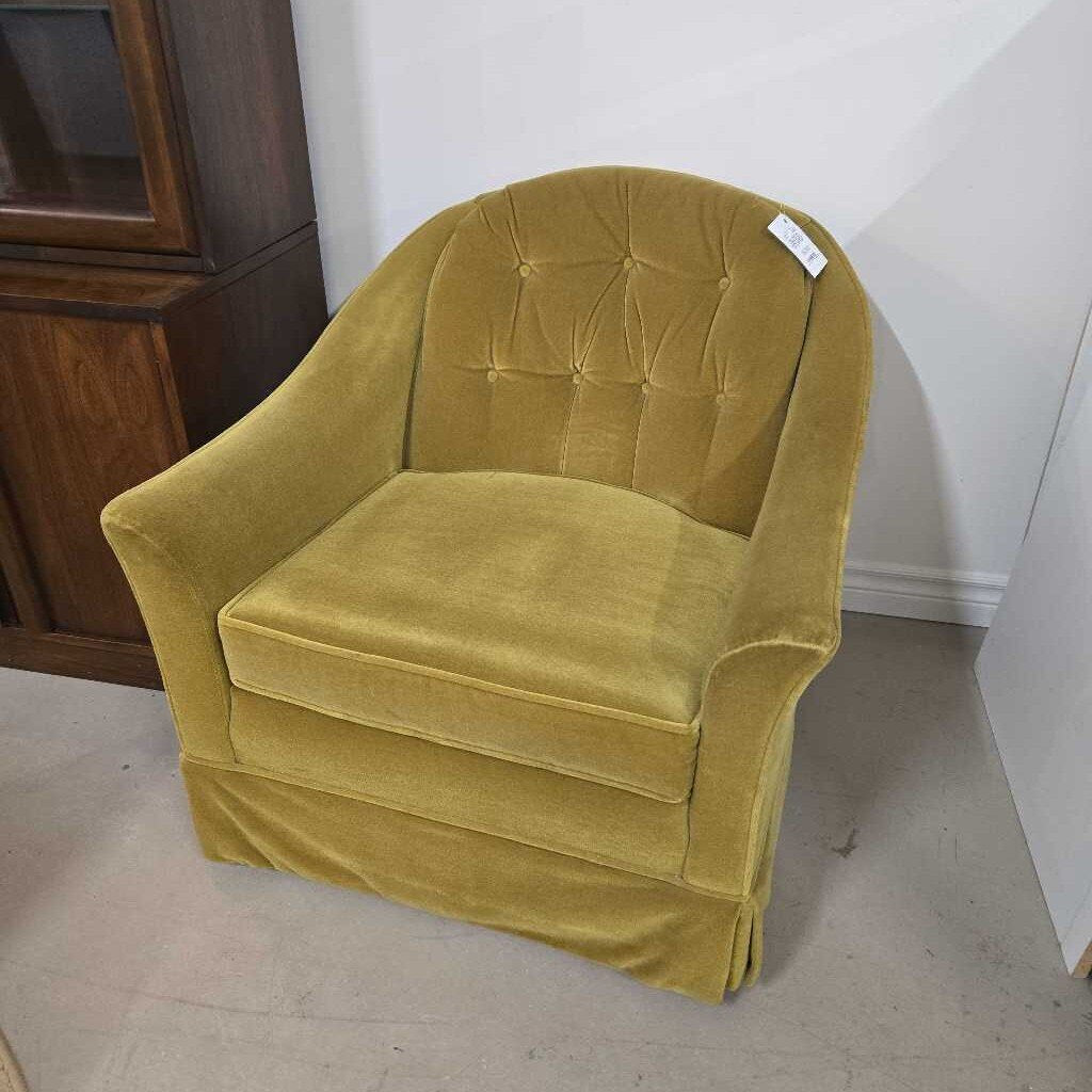 MCM FLEXSTEAL GREEN VELVET BARREL CHAIR