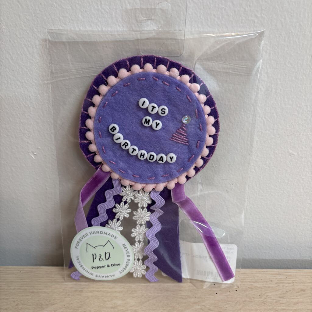 FELT PRIZE RIBBON- "IT'S MY BIRTHDAY"