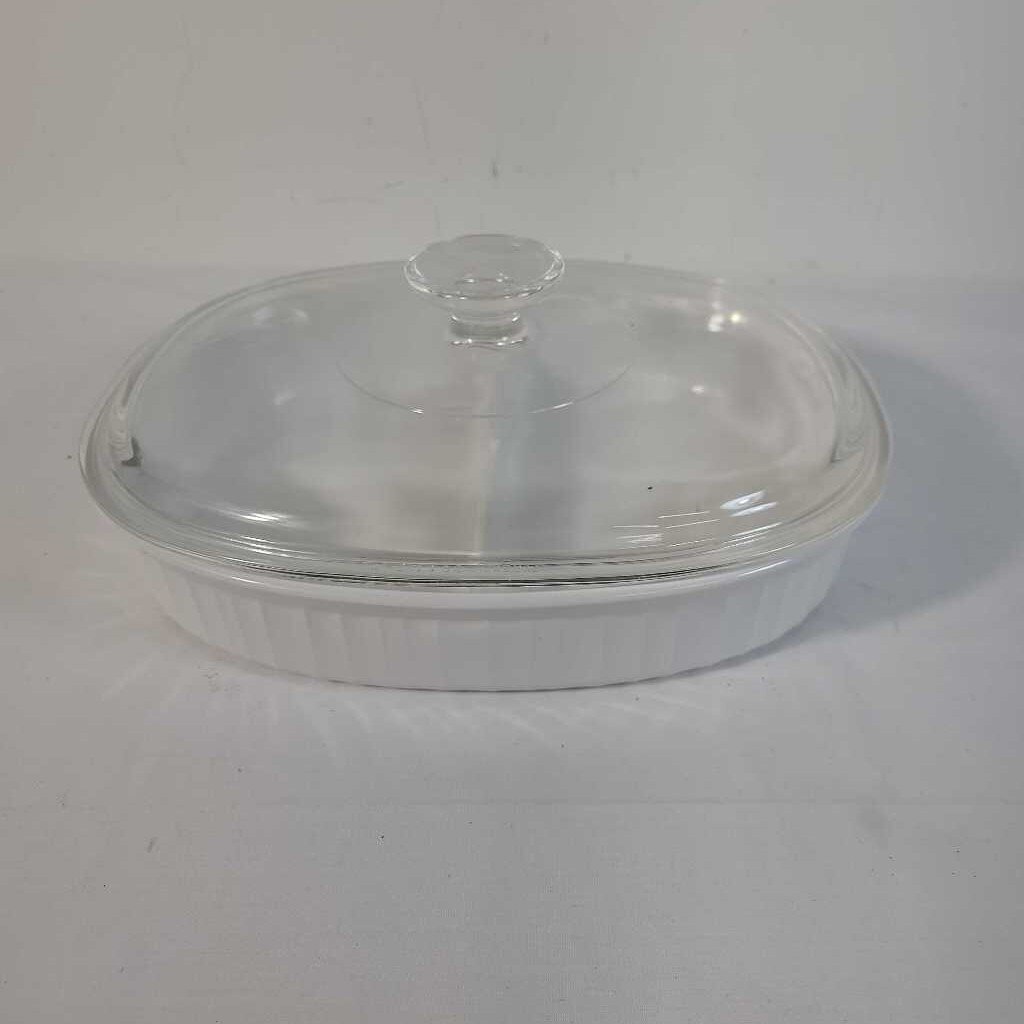 CORNING WARE DIVIDED DISH W/ LID