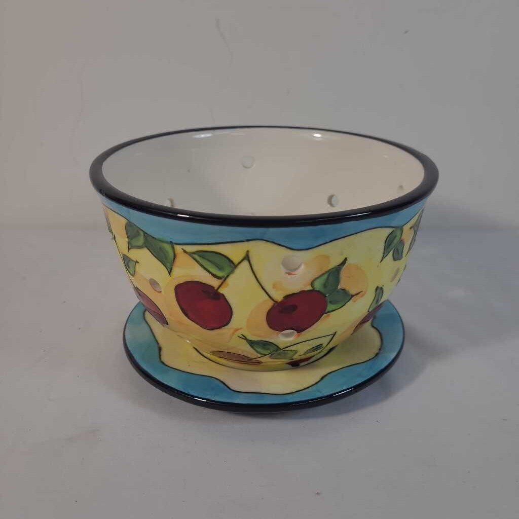 CHERRY COLANDER BOWL W/PLATE SAUCER