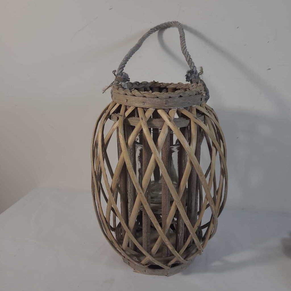 WILLOW CANDLE HOLDER