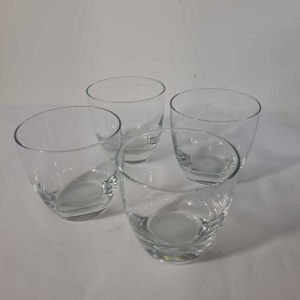S/4 WHISKEY GLASSES