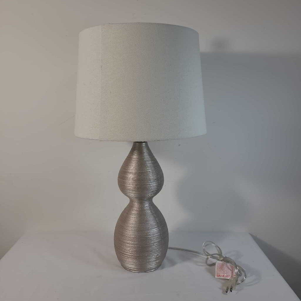 SILVER RIBBED TABLE LAMP