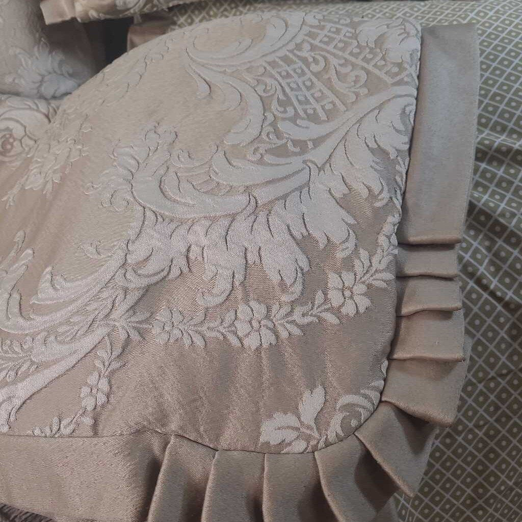 6PC QUEEN BEDDING SET