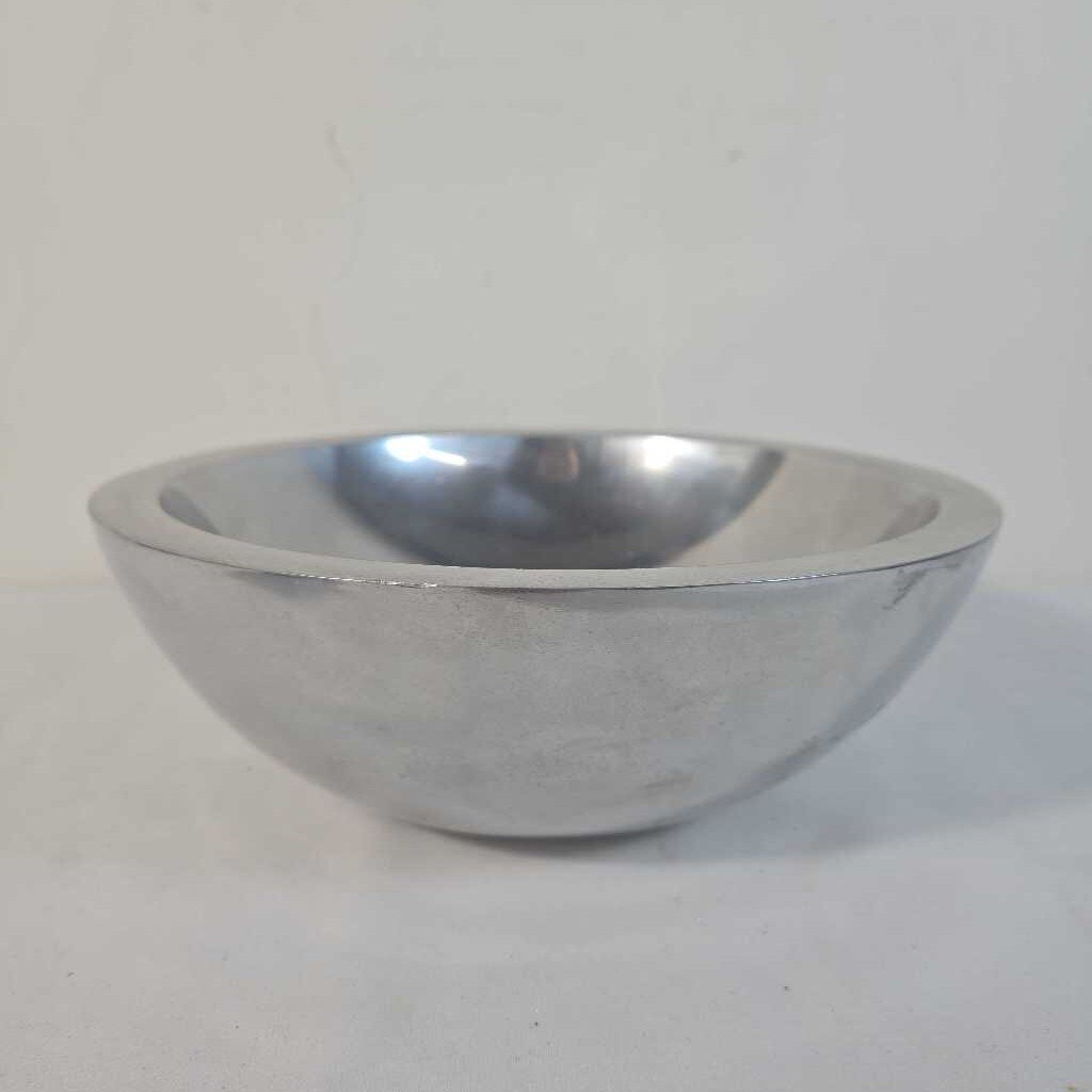 DECORATIVE SILVER BOWL