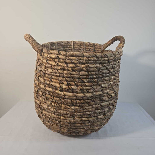 WICKER BASKET W/HANDLES