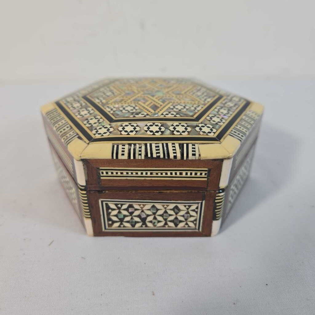 VTG MOTHER OF PEARL INLAY BOX