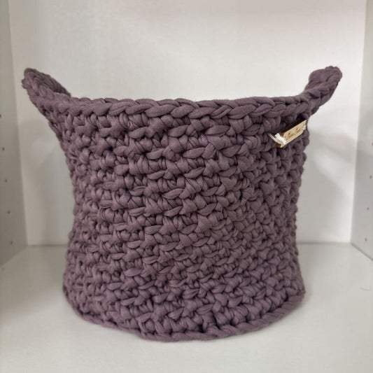 KNOTTED BASKET WITH HANDLES