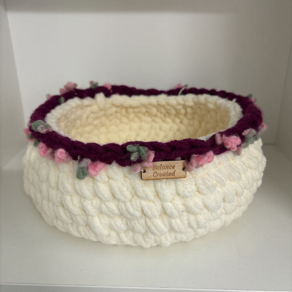FLORAL TRIMED BASKET