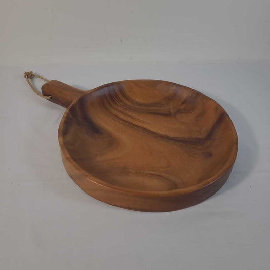 ROUND WOODEN SERVING DISH