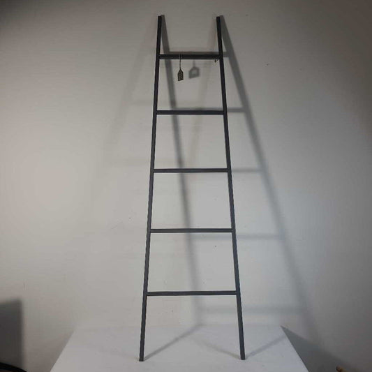 SM SILVER LADDER