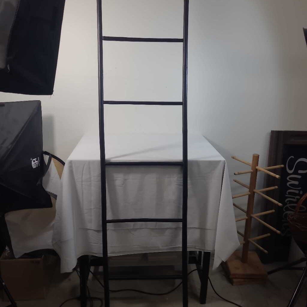 BLACK WOODEN LADDER