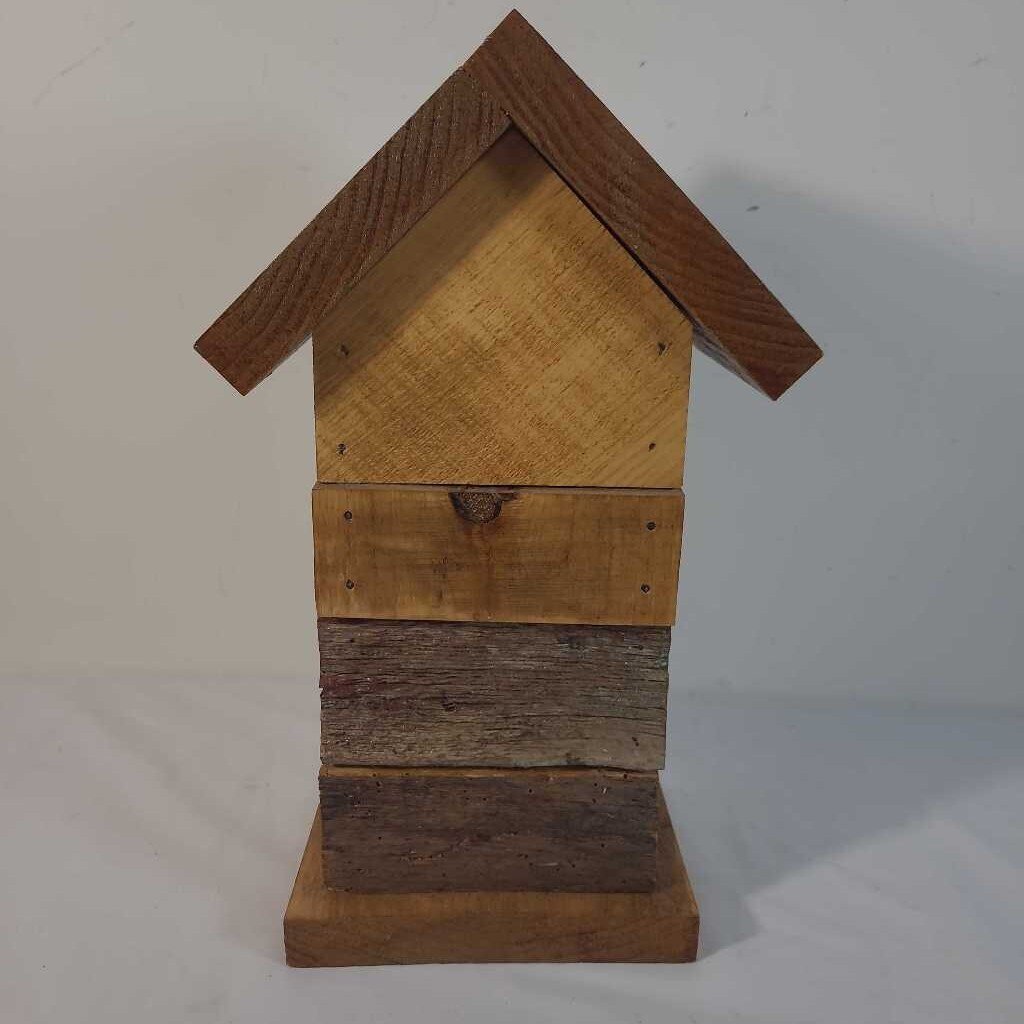 SINGLE BIRDHOUSE