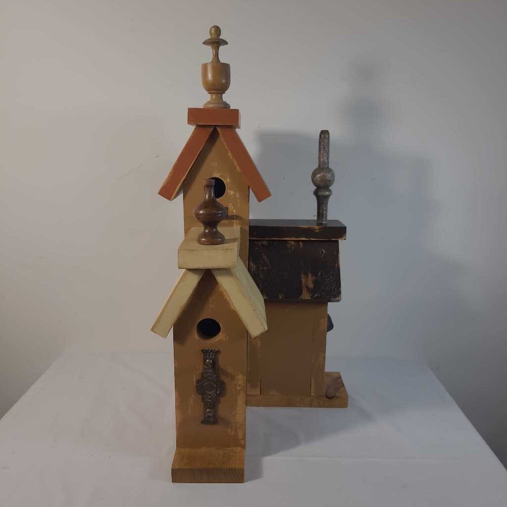 TRIPLE BIRDHOUSE