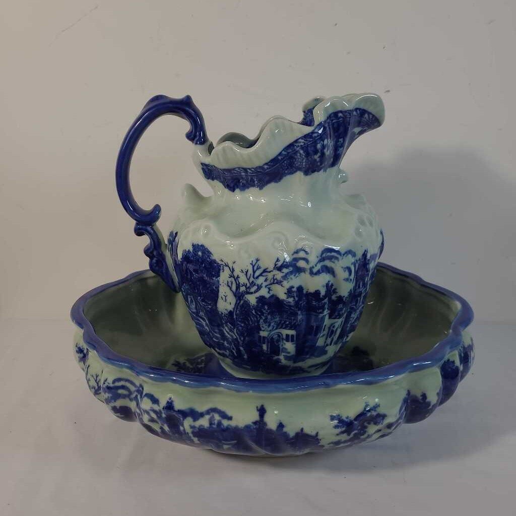 VTG VICTORIAN WARE WATER PITCHER & BASIN
