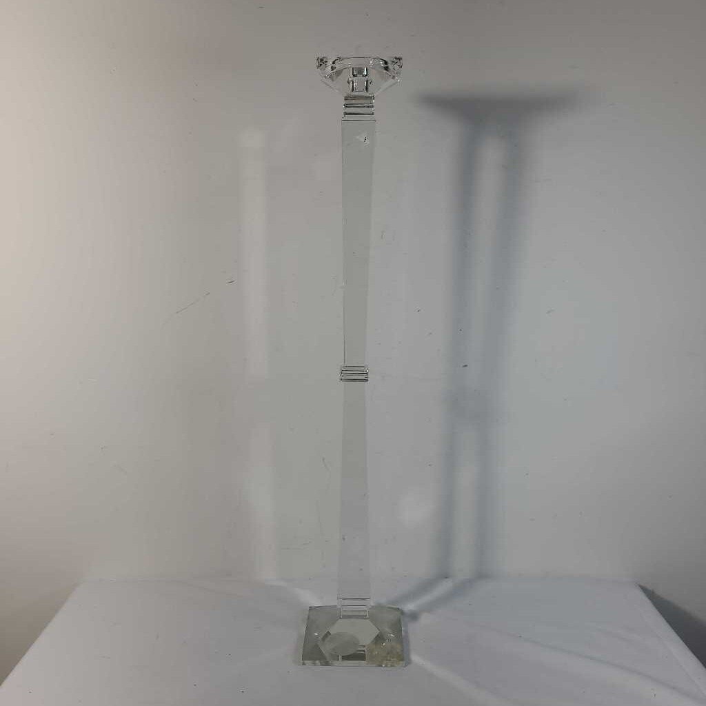 TALL GLASS CANDLE HOLDER