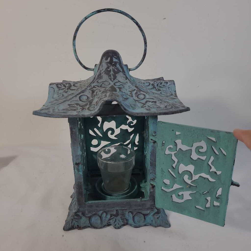 PARTYLITE JAPANESE-STYLE PAGODA METAL LANTERN