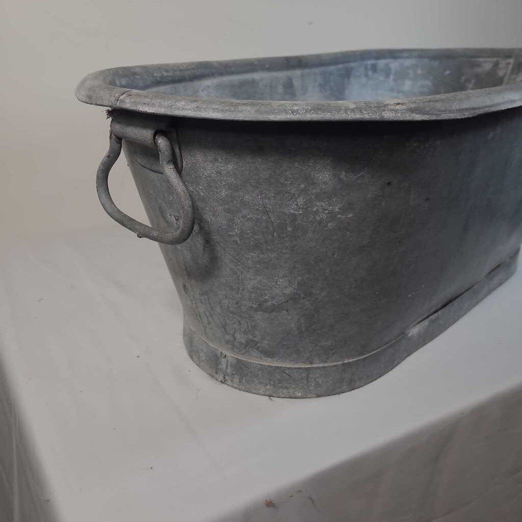 VTG GALVANISED ENCHANTING BABY BATH