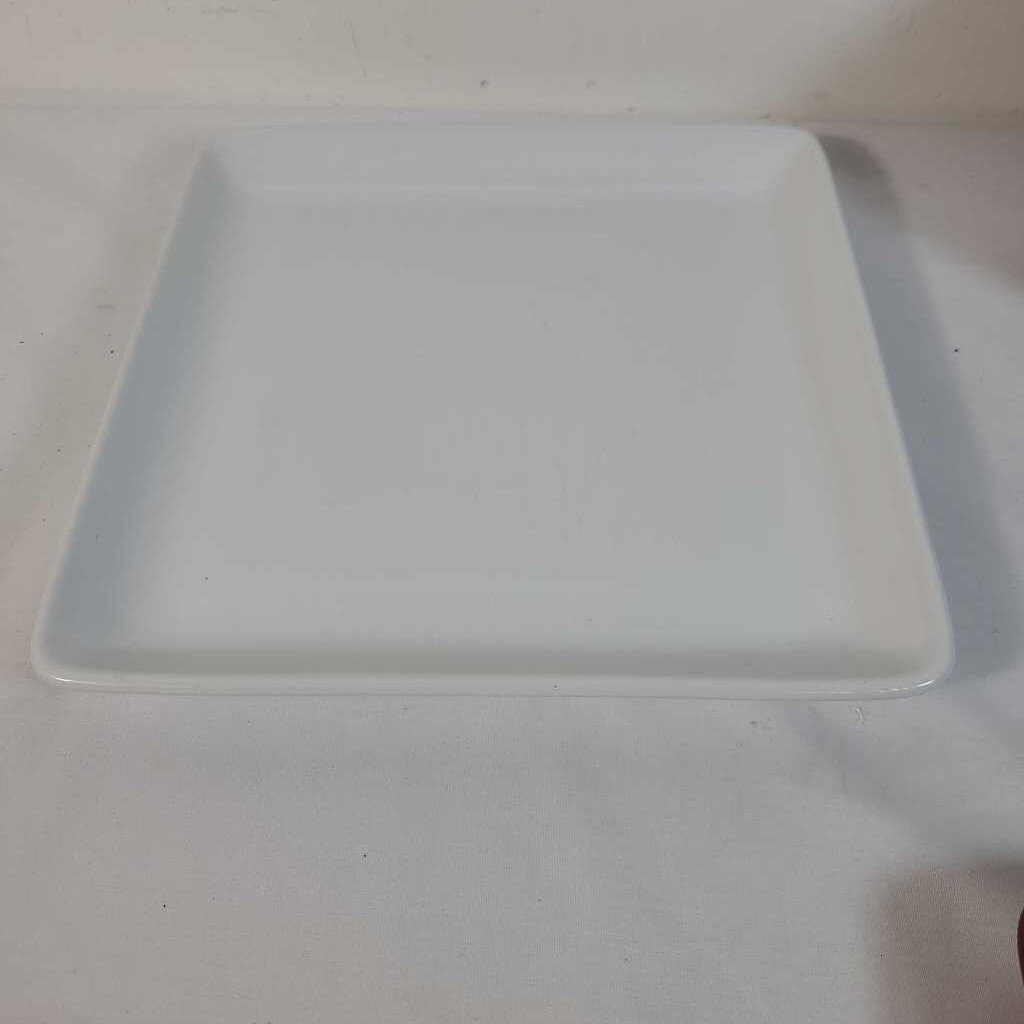 WHITE SQ PLATE SIMPLE ADDITIONS~PAMPERED CHEF